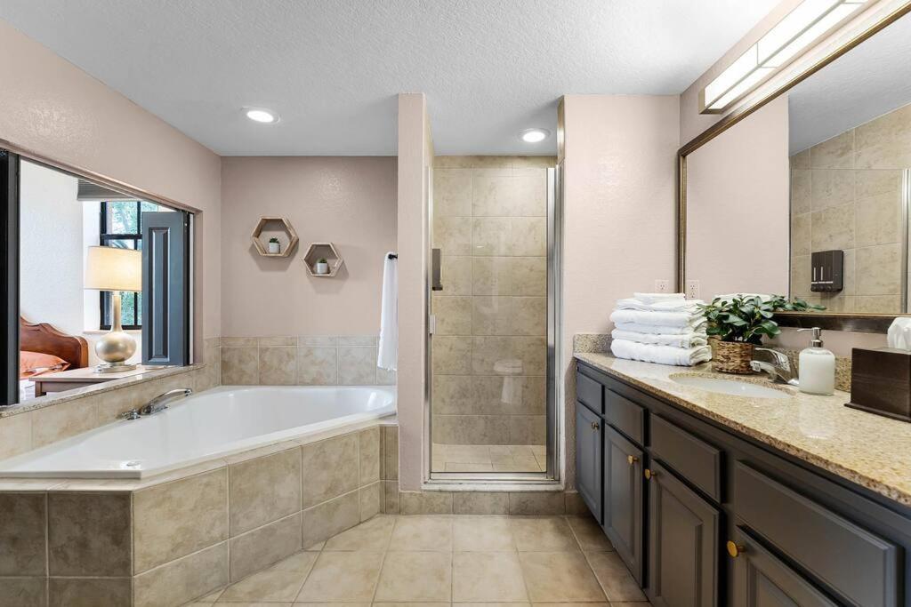 Designer Corner Suite 3Br/2Ba - Disney, Universal, Convention Center & Seaworld Ορλάντο Εξωτερικό φωτογραφία